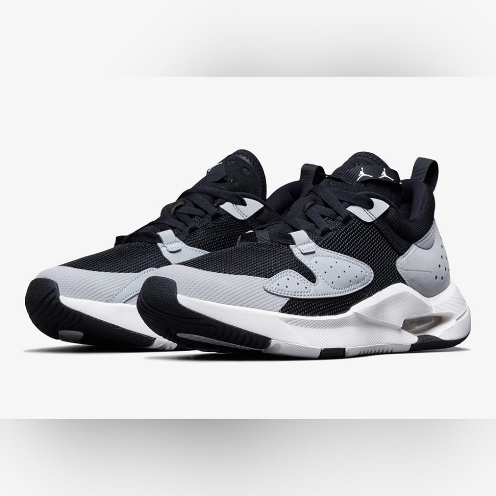 NWOT Air Jordan Jumpman Cadence Sneakers Smokey Grey Size 11 CN3498-002